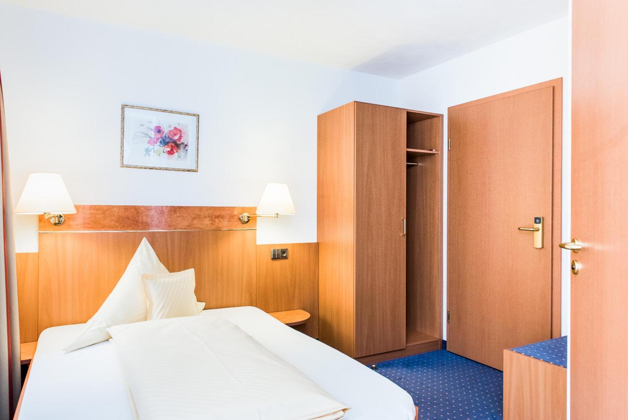 Hydepark Hotel Haidkapelle Екстериор снимка