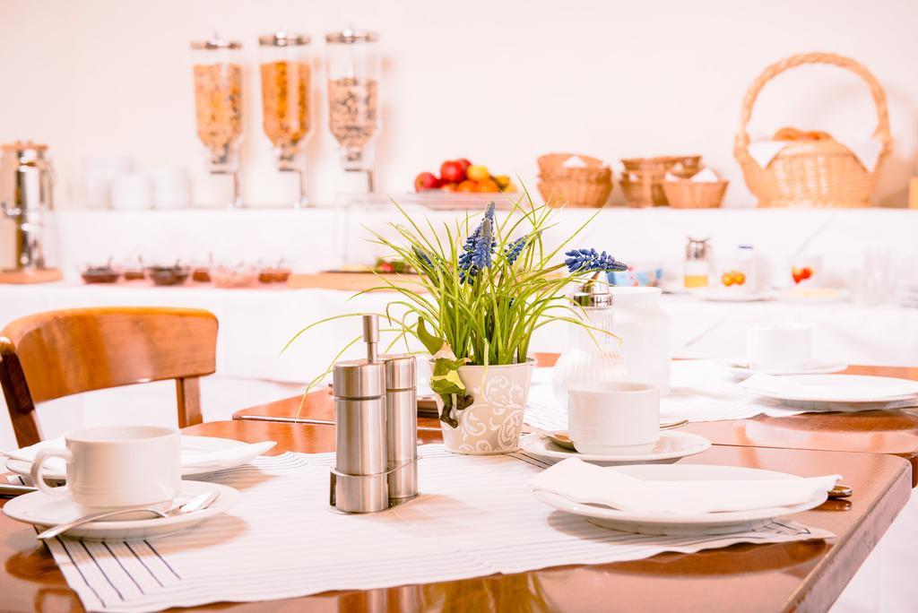 Hydepark Hotel Haidkapelle Екстериор снимка